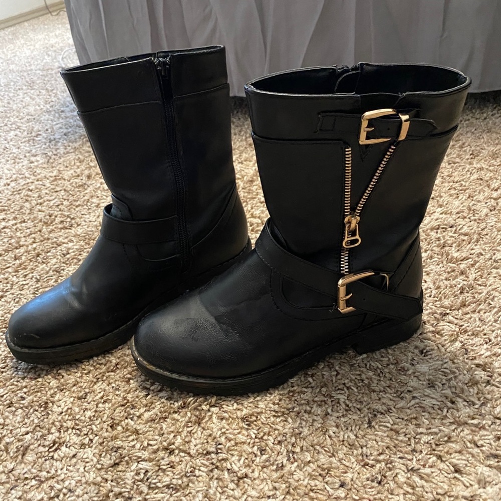 Leather boots